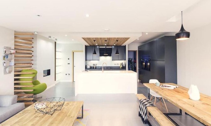 Newquay House | George24: 4-Star Hotel Steps from the Beach with Hot Tub