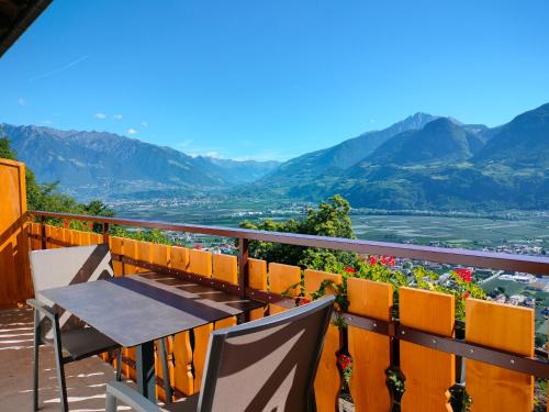 Lana Apartment | Experience Georgenhöhe: Oceanfront Retreat with Pool