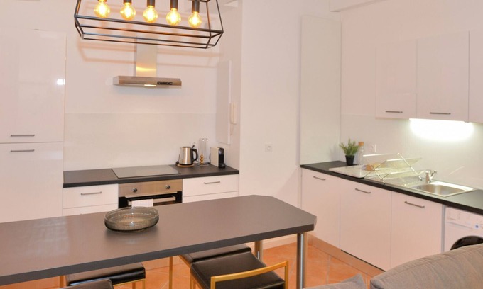 Old Lyon Apartment | Family-Friendly Stay at Georges - Appart'Ambiance
