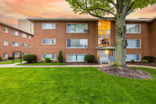 Fairview Park Apartment | Georgetown Villas 2-1b: Perfect for Families and Pets