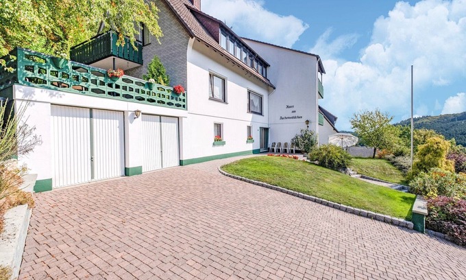 Titmaringhausen Apartment | Delightful Apartment with Terrace in Sauerland Region