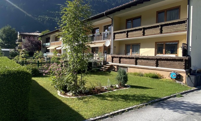 Bockstein Apartment | Spacious Apartment with Breathtaking Ocean Views
