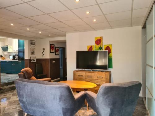Neubrandenburg Apartment | Guest Rated 10/10: Fewo vor der Stadtmauer Awaits You