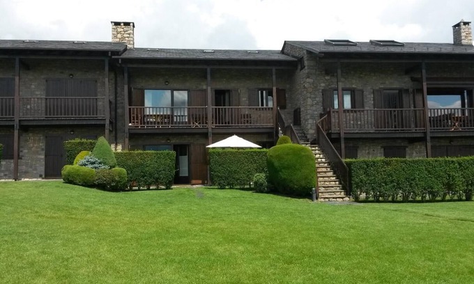 Ger Apartment | Cozy Three Bedroom Apartment for Family Getaways