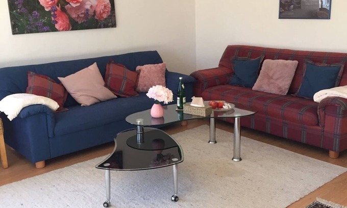 Huglfing Apartment | Cozy Ferienwohnung 3 with Relaxing Terrace & Garden