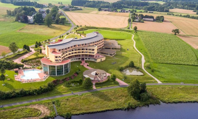 Weissenstadt Hotel | Relaxing Escape at Gesundheitshotel Weißenstadt am See