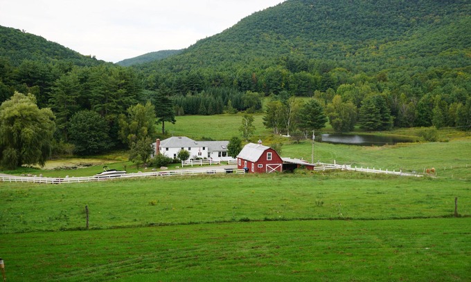 Wells House | Escape to 400 Private Acres in Vermont's Fresh Air