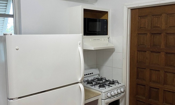 Coral Harbour Apartment | Relaxing Retreat at Green Pastures: 10 Minutes to the Beach
