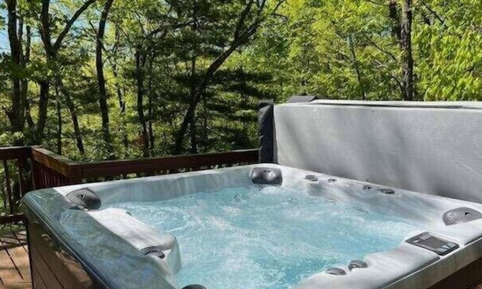 Rawley Springs Cabin | Get Away to Your Mountain Paradise
