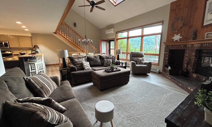 Bretton Woods House | Unforgettable Summer Fun at Timberview with Pool & Spa!