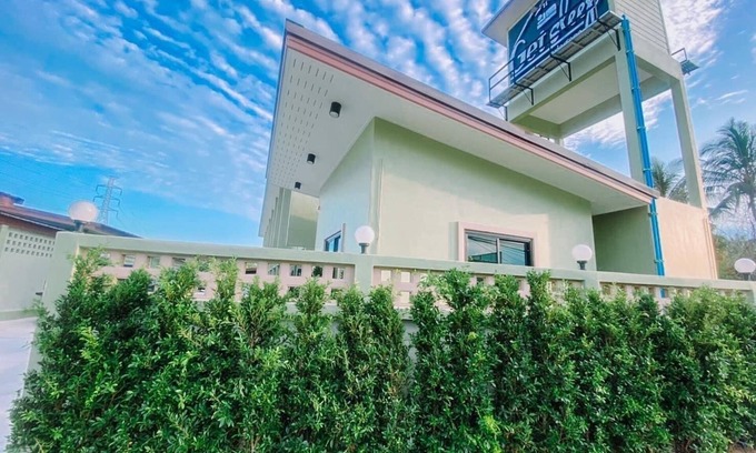 Tha Sala Hotel | Budget-Friendly Family Retreat for Relaxing Sleep