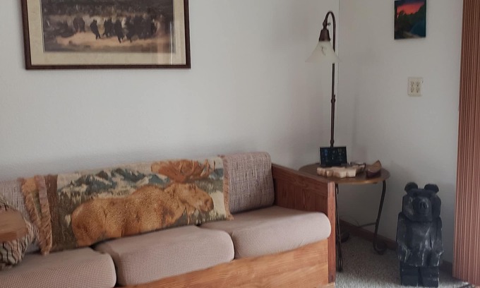 Big Bay Cabin | Experience Nature at This Perfect Woodsy Retreat