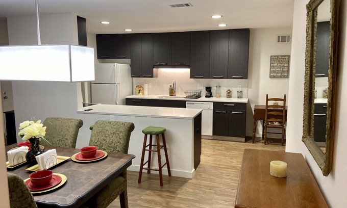 Dunwoody Apartment | Relaxing Getaway at Chamblee with Pool & Family Amenities