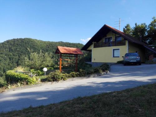 Bostanj House | Discover "At the Three Lights" - Family-Friendly Retreat