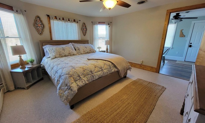 Millsboro Apartment | Escape to the Beach: Family-Friendly Stay with Breakfast