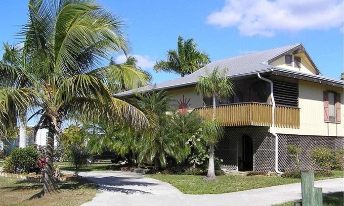 Everglades City Apartment | Unforgettable Getaway in the Everglades with Breakfast & More
