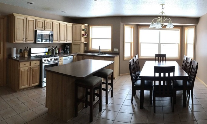 Lake Hallie House | Discover the Perfect Getaway in Chippewa Valley