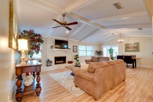 Fellowship House | Inviting Home Near Historic Downtown Ocala - Pet Friendly!