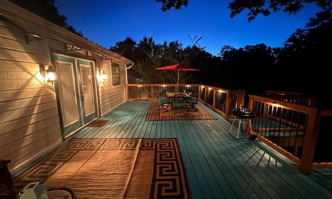 Willis Apartment | Relaxing Getaway Oasis with Pool, Spa, and Huge Deck