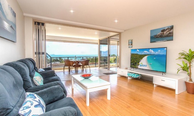 Cannonvale Apartment | Oceanfront Retreat at Views on Elsheby - 4-Star Stay