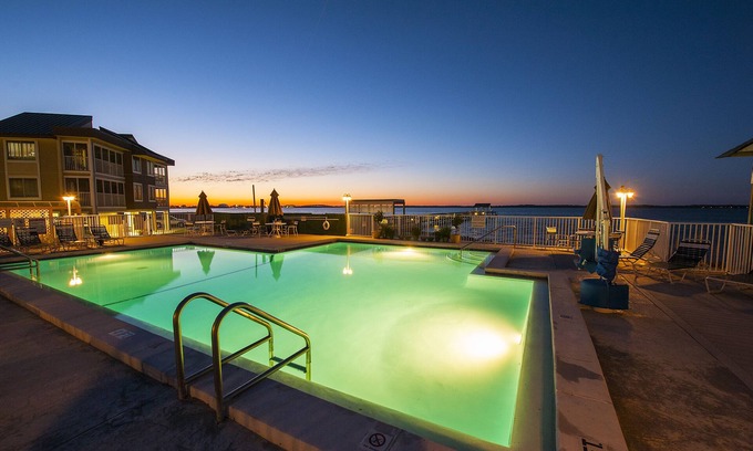 Pensacola Beach Condo | Unforgettable Getaways at Soundside Holiday Beach Retreat