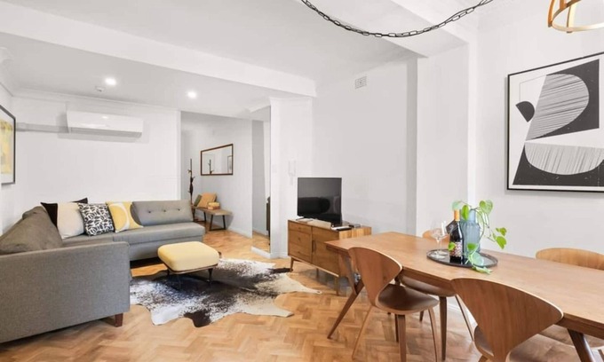 Kings Cross Apartment | Art Deco Retreat at Getawayz NSW - Perfect for Families