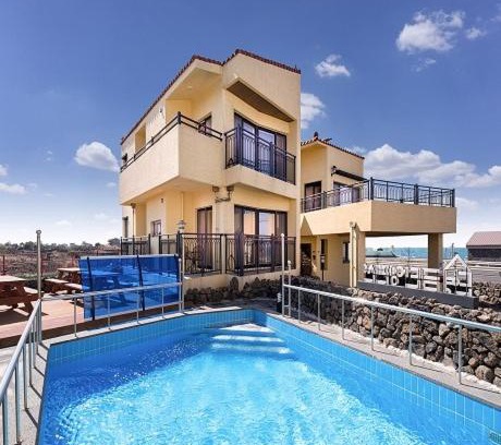 Hallim House | Discover Geumdanyoung Pension: Family-Friendly Retreat with Pool