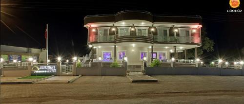 Ezine Hotel | Oceanfront Bliss at Geyi̇kli̇ Sunshi̇ne Hotel - 8.2/10 Rated