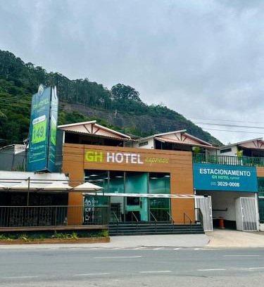 Salvaterra Hotel | Pet-Friendly GH Hotel Express: Family Stay with Dining