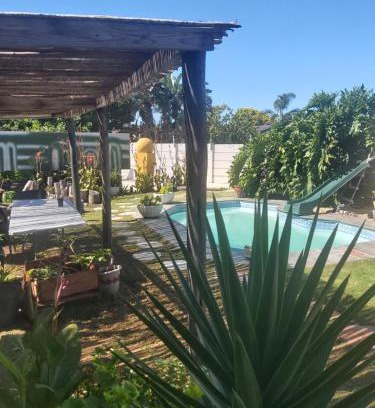 Port Elizabeth House | Oceanfront GH REDPillars: Pool & Breakfast Included