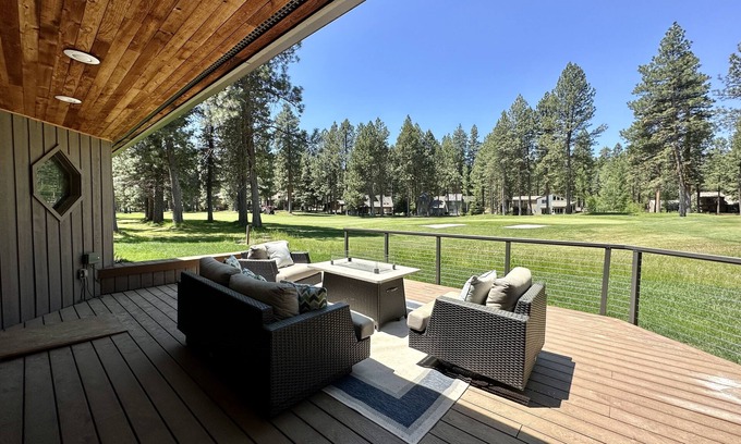Black Butte Ranch House | Scenic Home Overlooking Big Meadow's 5th Fairway
