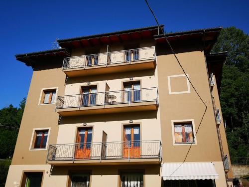 Aymavilles Apartment | Gio Appartamenti Vacanze: Family and Pet-Friendly Retreat