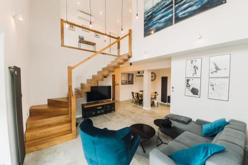 Gizycko Apartment | Discover Giżycko Soft Loft: 4-Star Duplex with Ocean Views