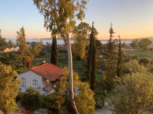 Messinia House | Gialova Garden Bungalow: 4-Star Oceanfront Getaway