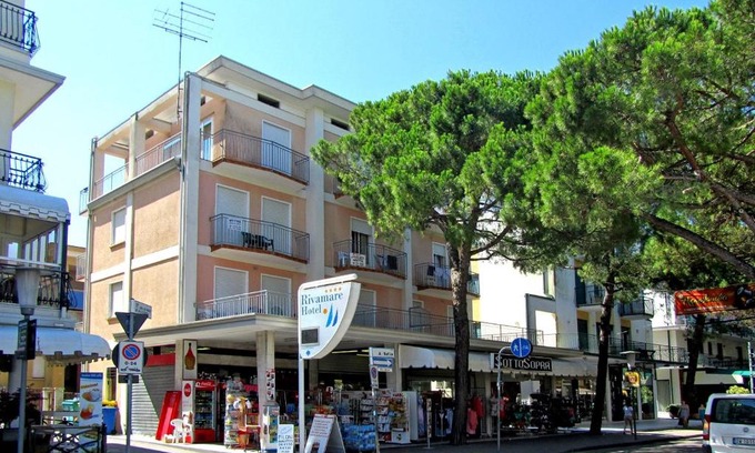 Lido di Jesolo Apartment | Pet-Friendly Retreat at Giannina - Ideal for Families