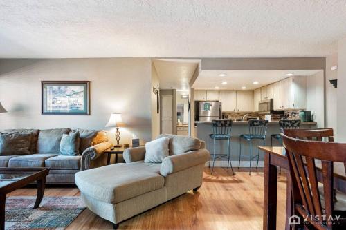 Brian Head House | Inviting Giant Steps #43: Hot Tub, Sauna & Game Room!