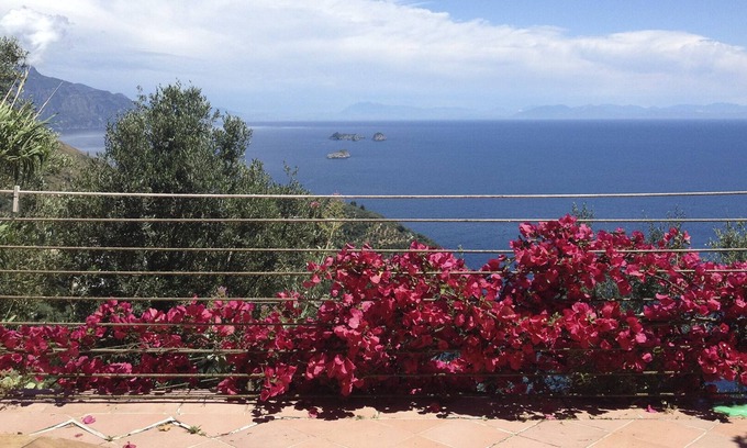 Nerano House | Dreamy Sea View Holiday Home on the Amalfi Coast