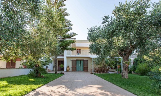 Melendugno Bed & Breakfast | Giardino dei Suoni B&B: Cozy Rooms with Kitchen & Pool