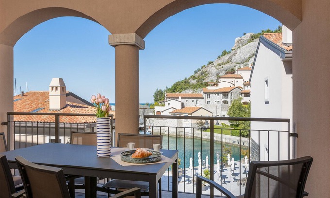 Portopiccolo Apartment | Oceanfront Portopiccolo Apartments with Family-Friendly Amenities