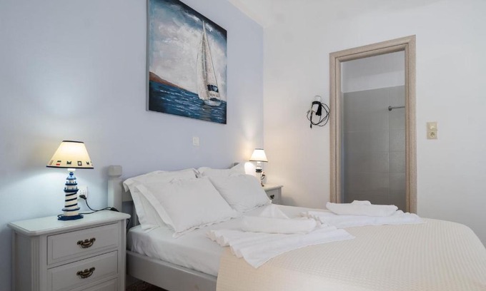 Astypalaia Hotel | Giasemi Room No 7 in Irakleia - Rated 10/10, Family & Pet Friendly