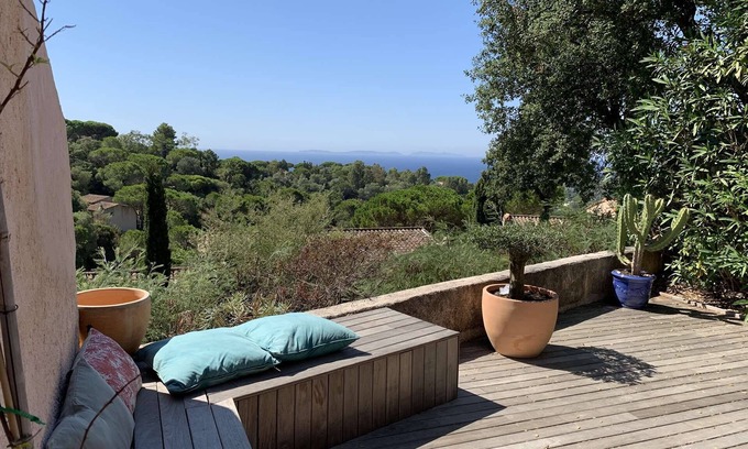 La Croix-Valmer House | Seaside Escape at Gigaro - Mas with Air Conditioning