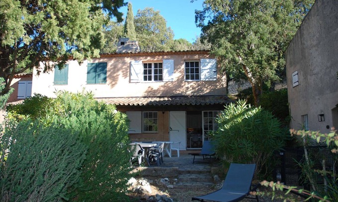 La Croix-Valmer House | Beachside Escape at Gigaro with Pool and Garden Oasis