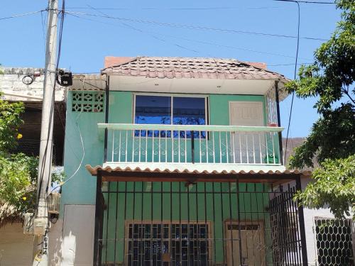 Taganga House | Cozy GiGi House 2: Oceanfront Stay with Breakfast Included