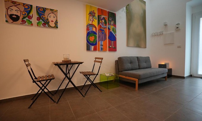 Modica House | Cozy Giglio Home: Child-Friendly Stay with 9.3 Rating