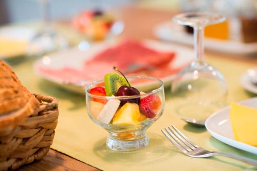 Houyet Bed & Breakfast | Experience Comfort at Gilles De Ver: Rated 9/10 with Hot Tub