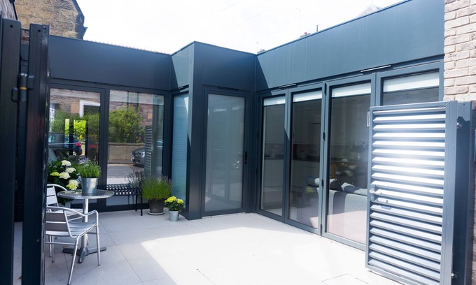Tollcross House | Gillespie House: Architect-Designed Home Close to Kings Theatre