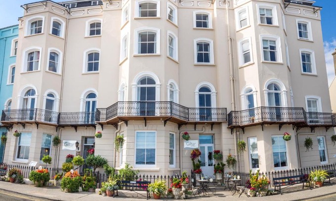 Tenby Hotel | Giltar Hotel: Oceanfront Stay with Amazing Guest Reviews