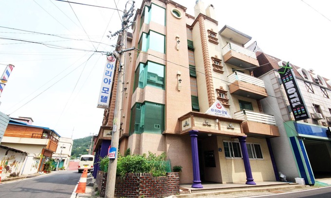 Gimcheon Hotel | Eco-Friendly Stay at Gimcheon Aria with Hot Tub & Breakfast