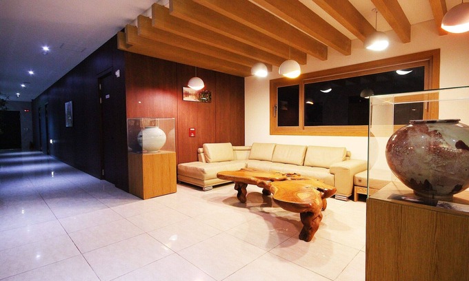 Gimcheon Hotel | Eco-Friendly Comfort at Gimcheon Hotel Win with Breakfast