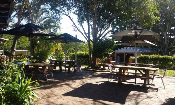 Gin Gin Hotel | Budget-Friendly Gin Gin Accommodation with Great Amenities